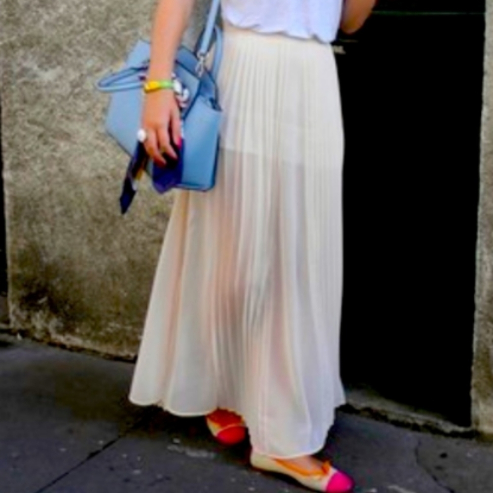 Lauren Conrad Pleated Maxi skirt